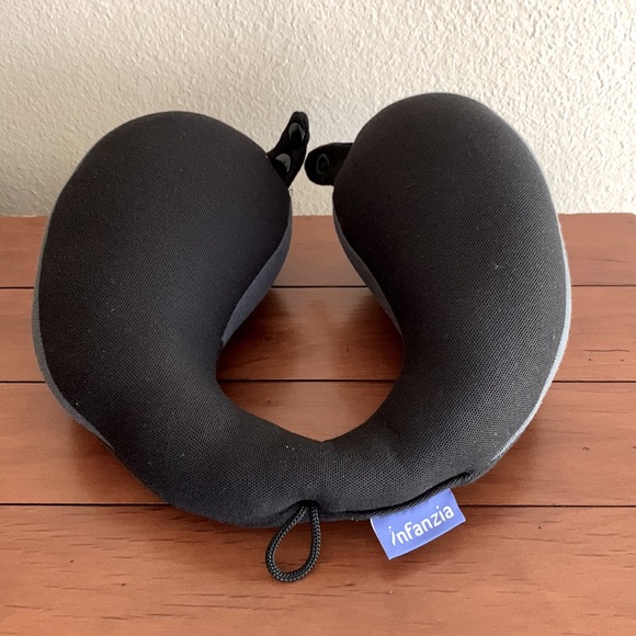 INFANZIA Kids Chin Supporting Black/Grey Travel Neck Pillow - Picture 3 of 6
